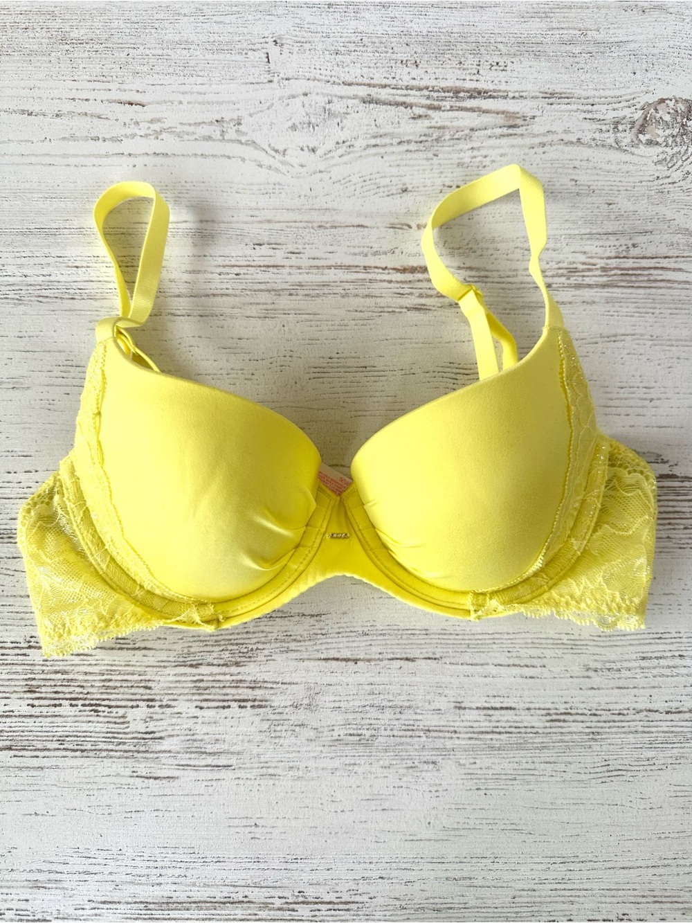 VICTORIA’S SECRET Lined Demi Bra Metallic Sparkling Lace Lemon Yellow 34B